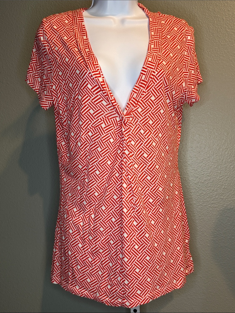 Banana Republic Orange and White Lightweight Geometric V-Neck Blouse